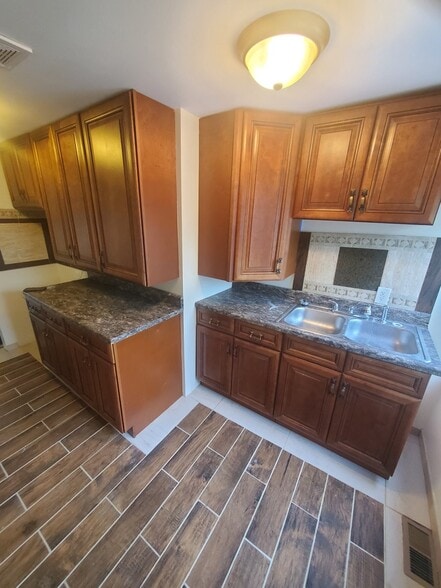 Building Photo - 1180 Atwood Ave