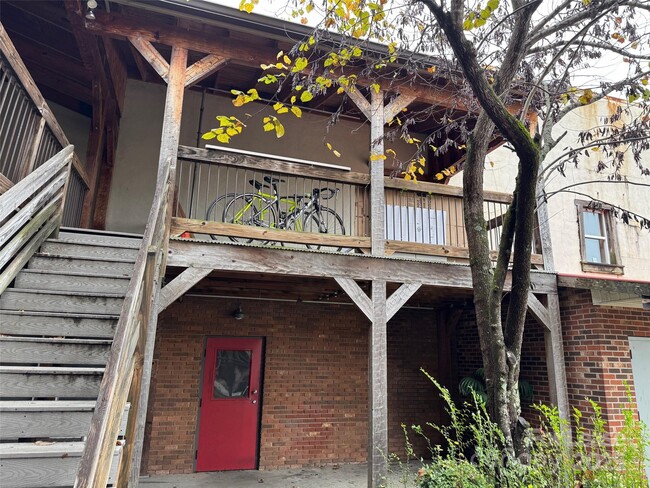 Building Photo - 110 Church St NW