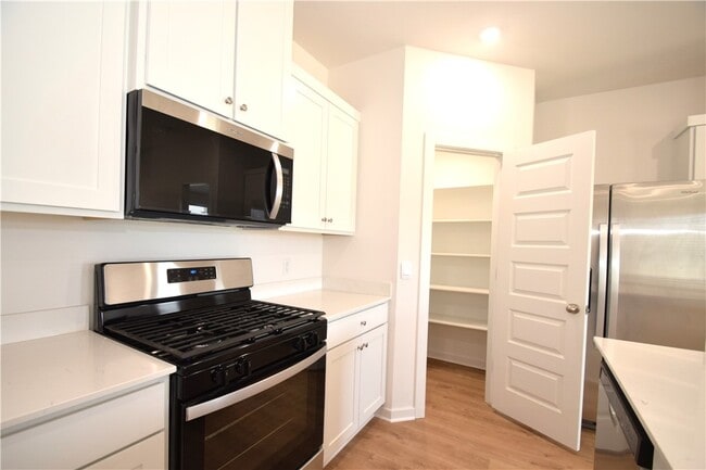 Building Photo - 568 Colorado St