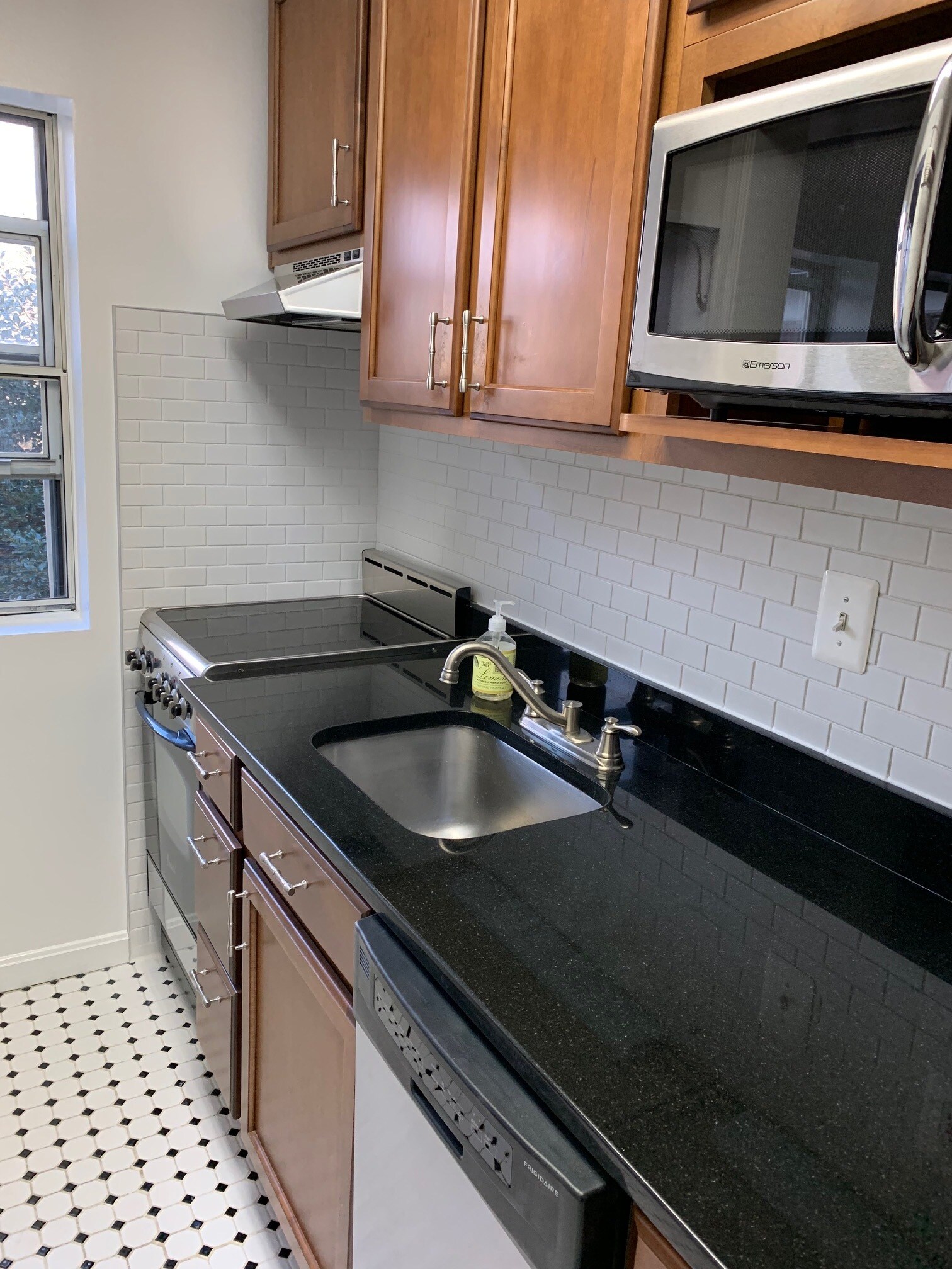 Building Photo - 1736 N Rhodes St