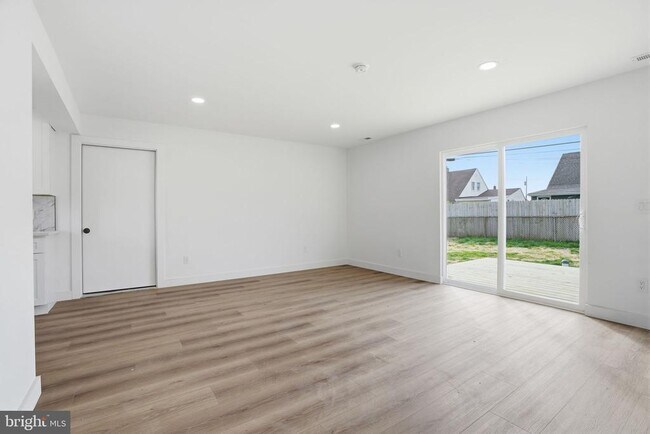 Building Photo - 20 Redbrook Ln