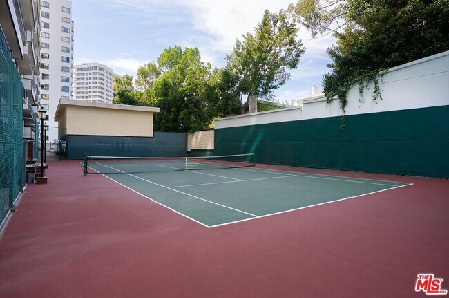 Building Photo - 10535 Wilshire Blvd