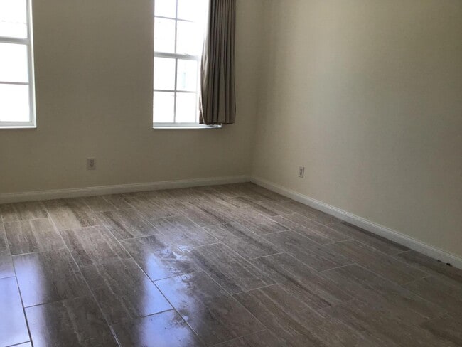 Building Photo - 2137 Tigris Dr