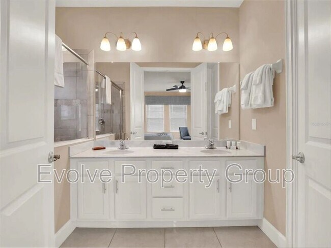 Building Photo - 1449 Fairview Cir