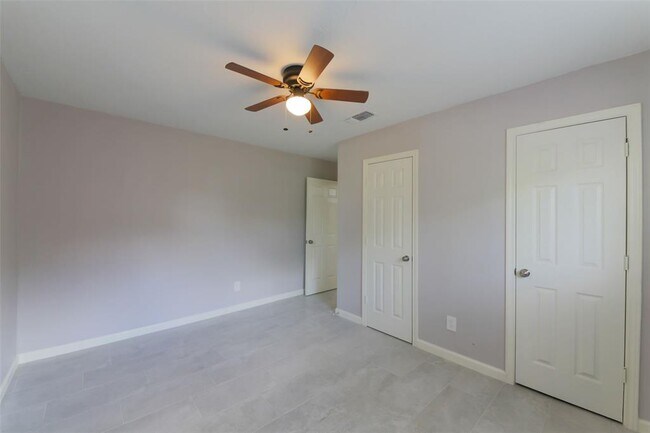 Building Photo - 3605 Barberry Dr