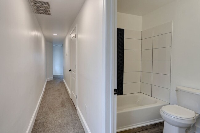 Building Photo - Renovated Single Family 2BR+2Bonus Rm/2.5BA Home in the Heart of Waverly