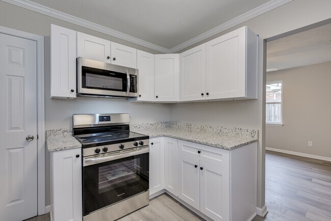 Building Photo - 250 Almon Ct