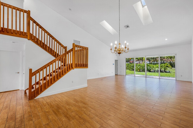 Building Photo - 4106 Carriage Dr