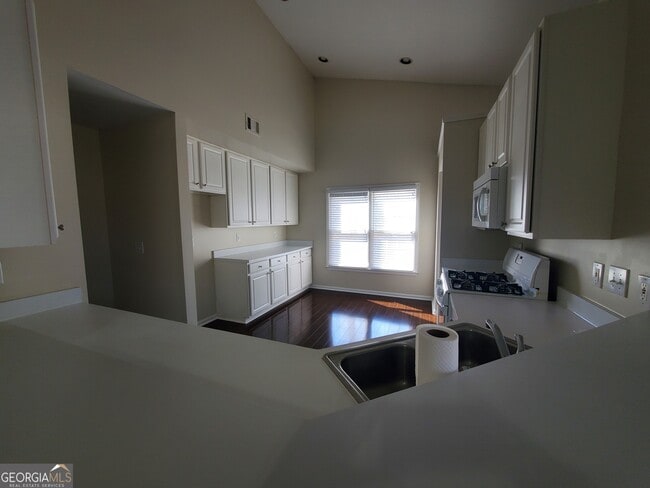 Building Photo - 1249 Thorncliff Ct