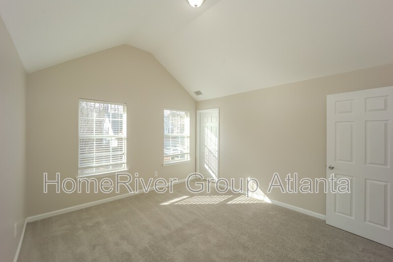 Building Photo - 655 Balerma St