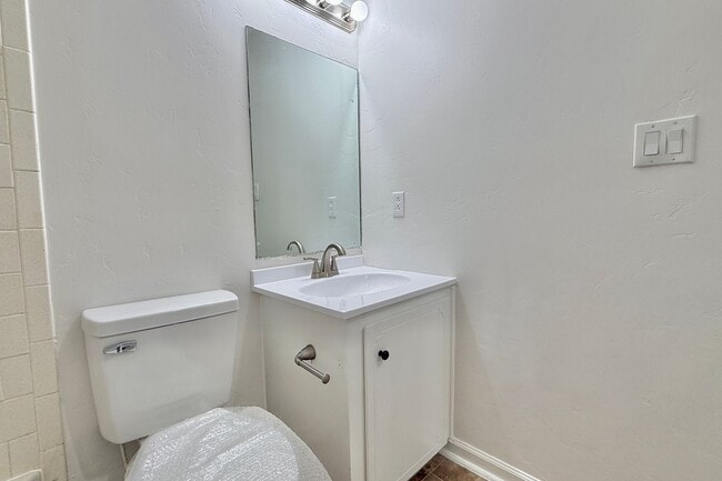 Building Photo - AVAILABLE NOW! (One Pet Maximum)