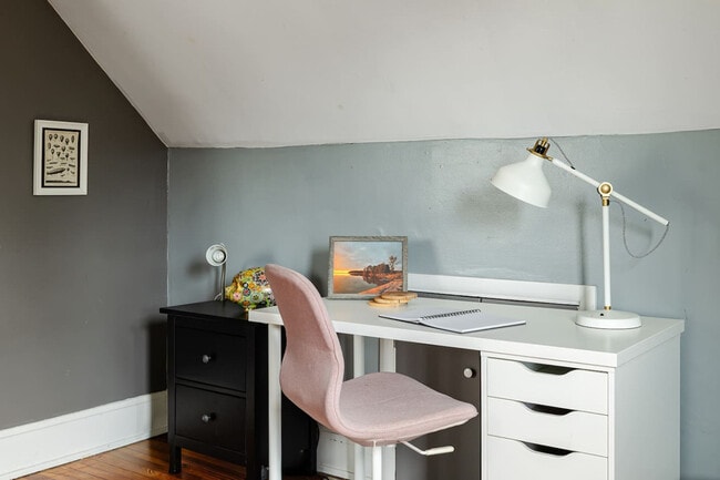 Building Photo - 3935 Oak Park Pl