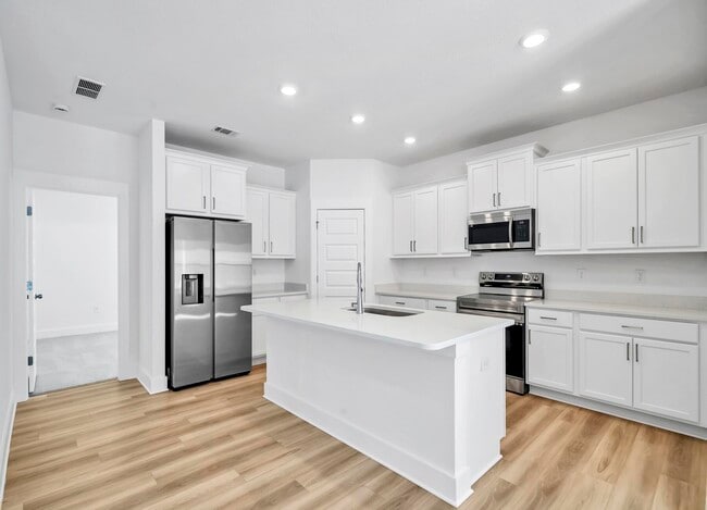 Building Photo - 217 Lyla Ln