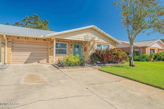 Primary Photo - 25 Laughing Gull Ln