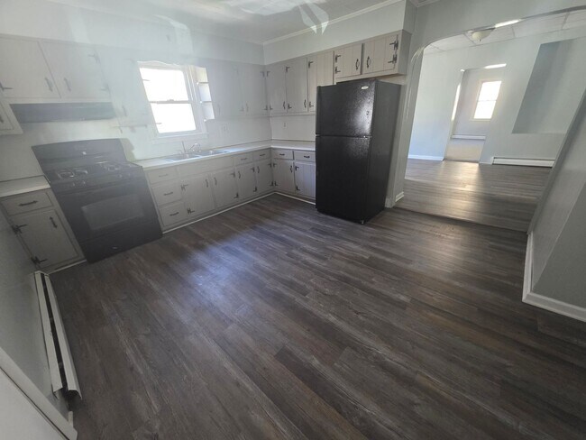 Building Photo - 30-32 Willow Street