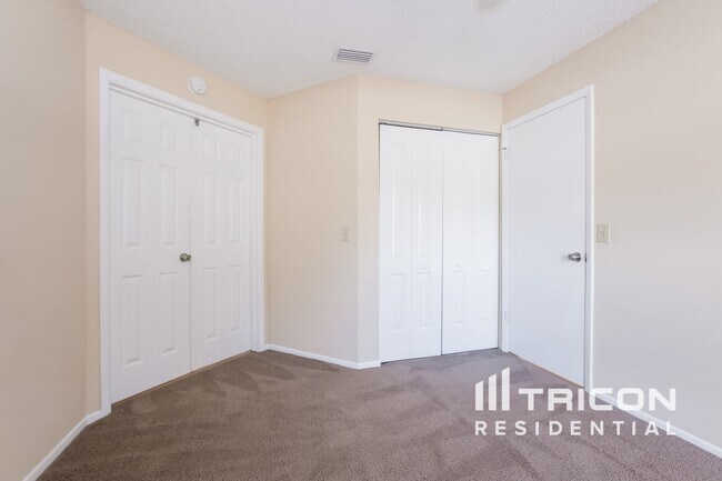 Building Photo - 1605 Long Pond Dr