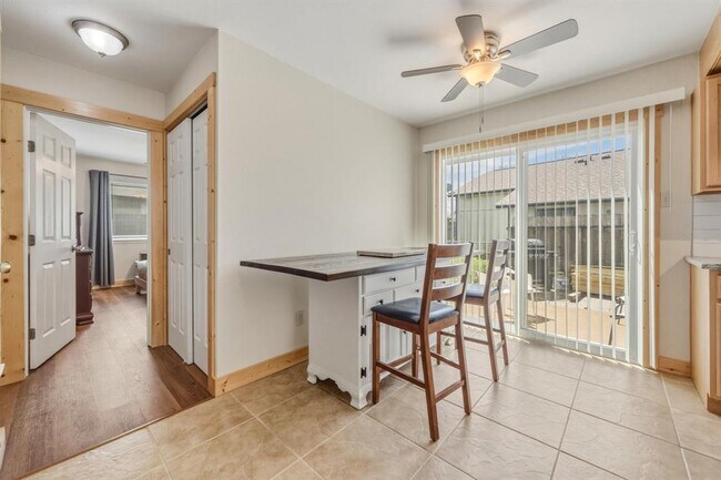 Building Photo - 513 Texas Ave