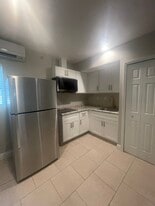 Building Photo - 2446 Quail Hollow Ave