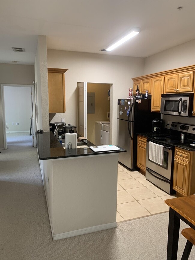 Building Photo - 858 Grand Regency Pointe