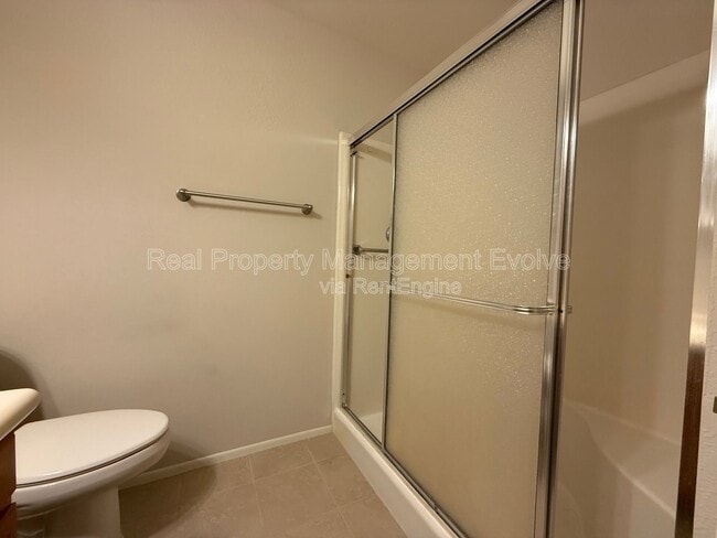 Building Photo - 4849 E Lake Point Cir