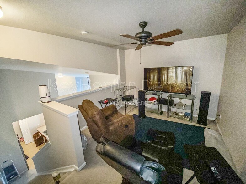 Building Photo - 9481 Mansfield Ave