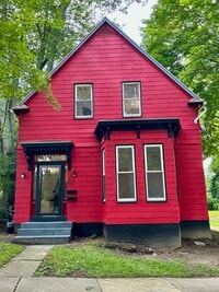 Building Photo - 69 Summit St