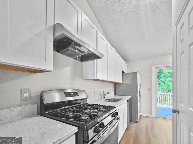 Building Photo - 4254 Catalpa Park