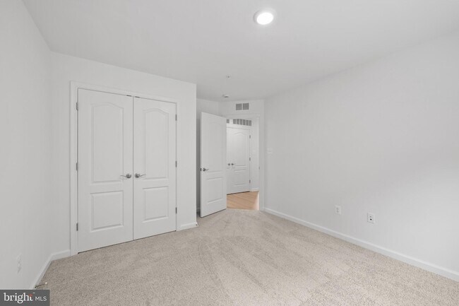 Building Photo - 9942 -A Count Fleet Cres