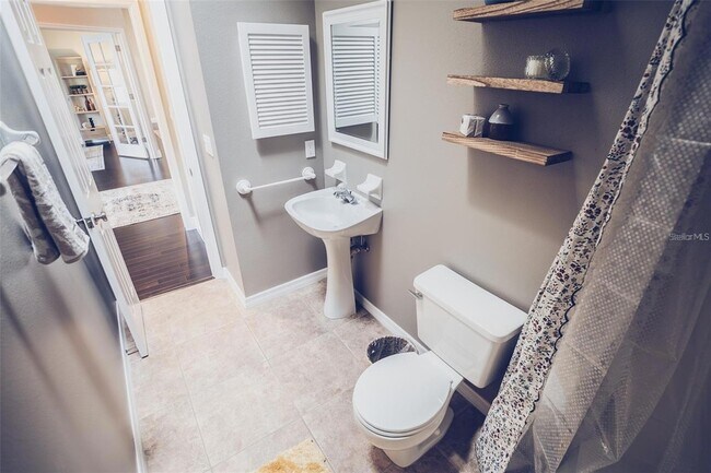 Building Photo - 8344 9th Ave Terrace NW