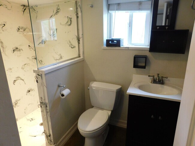 Building Photo - LARGE 3 bed 2 bath home in downtown GJ!!!!