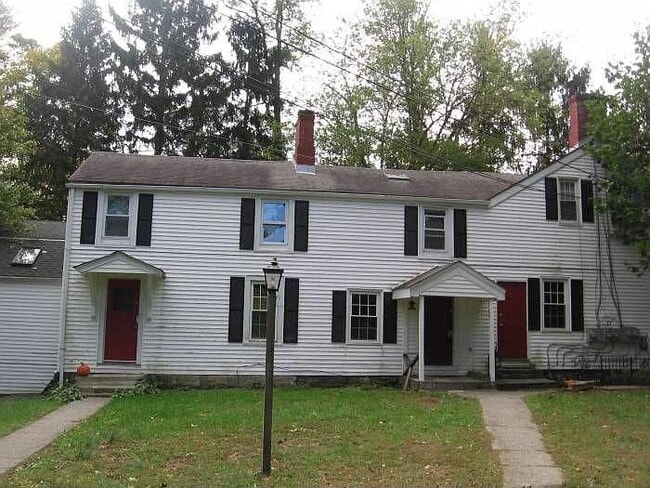 Building Photo - 14 Farm Ln