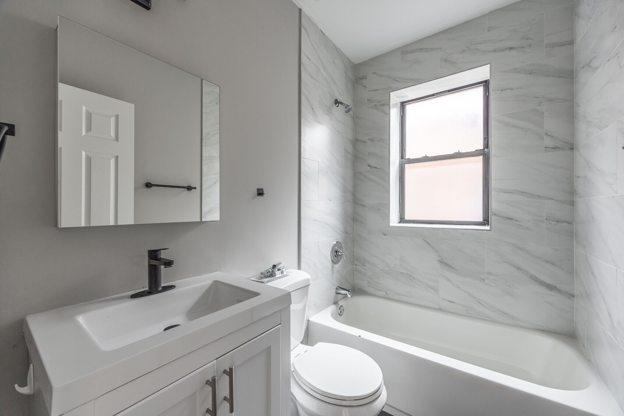 Building Photo - 6513 N Newgard Ave