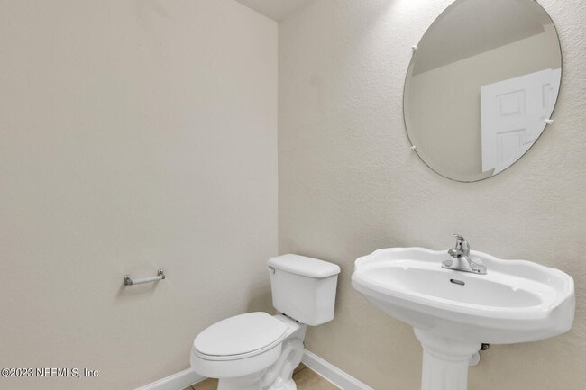 Building Photo - 10075 GATE N Pky