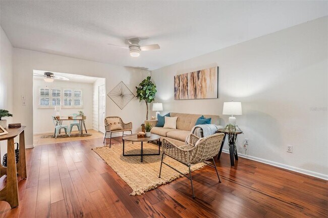 Building Photo - 14818 Winding Creek Ct