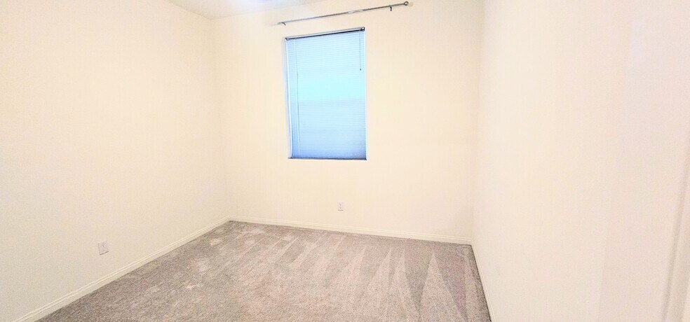 Building Photo - 10310 Spanish Moss Dr