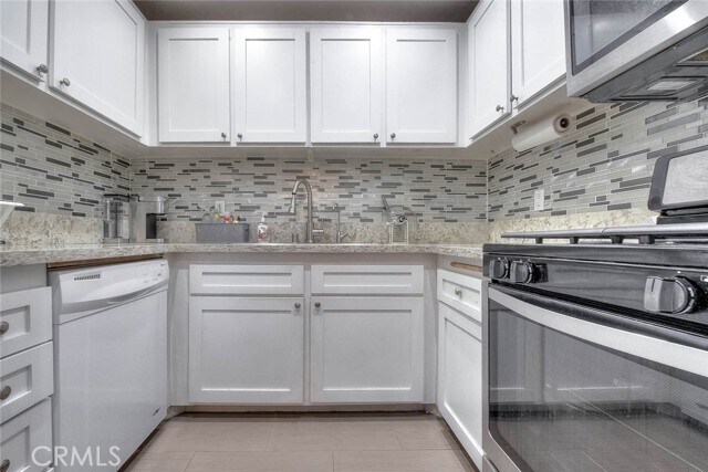 Building Photo - 22874 Hilton Head Dr