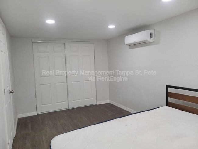 Building Photo - 618 17th Ave S