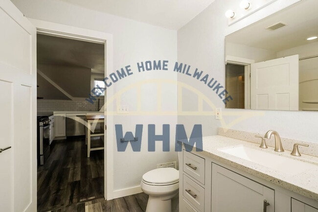 Building Photo - 7124 W Moltke Ave