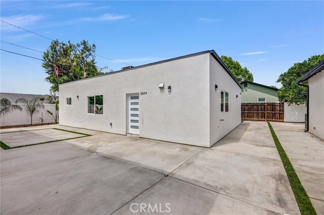 Building Photo - 18152 Sunburst St