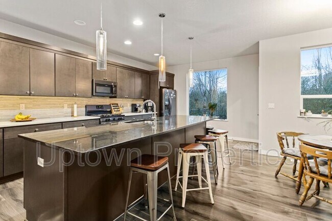 Building Photo - 9559 SW Anna Belle Ct