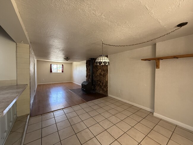Building Photo - 2834 Montclaire Dr NE