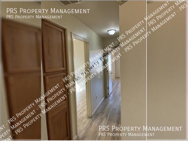 Building Photo - 1744 E Robin Ln