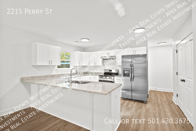 Primary Photo - 2215 Perry St