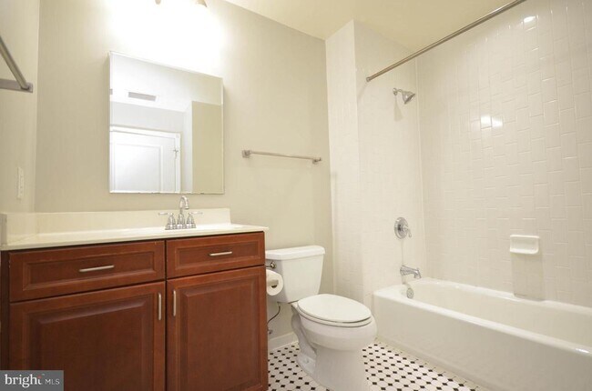 Building Photo - 401 13th St NE