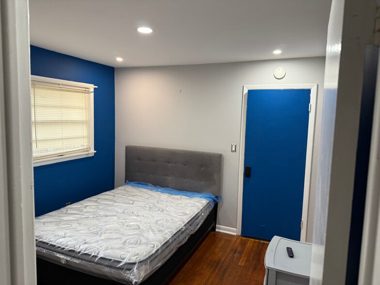 Building Photo - 153 Oakcliff Ct NW