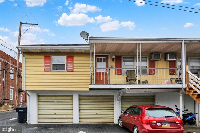 Building Photo - 105 W Main St