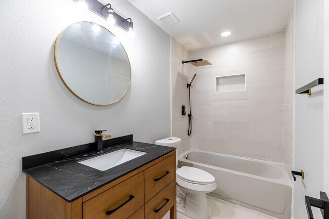 Building Photo - 9529 Fairland Dr