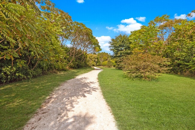 Building Photo - 1185 Harmony Ct