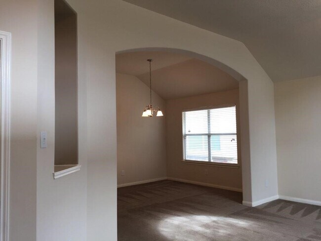 Building Photo - 25106 Diamond Ranch Dr