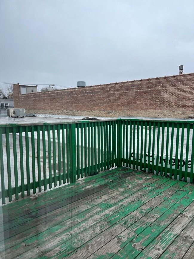 Building Photo - 3445 N Pulaski Rd